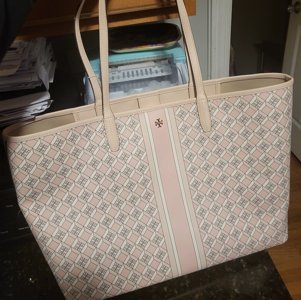 Tory geo print pink tote SOLD